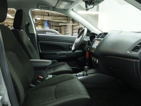Used 2023 Mitsubishi Outlander Sport ES AWD/4WD image 22