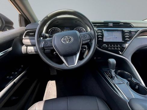 Used 2019 Toyota Camry LE FWD image 10