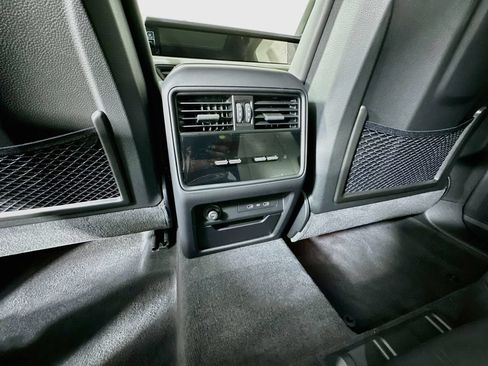 Certified 2026 Porsche Cayenne GTS AWD/4WD image 27