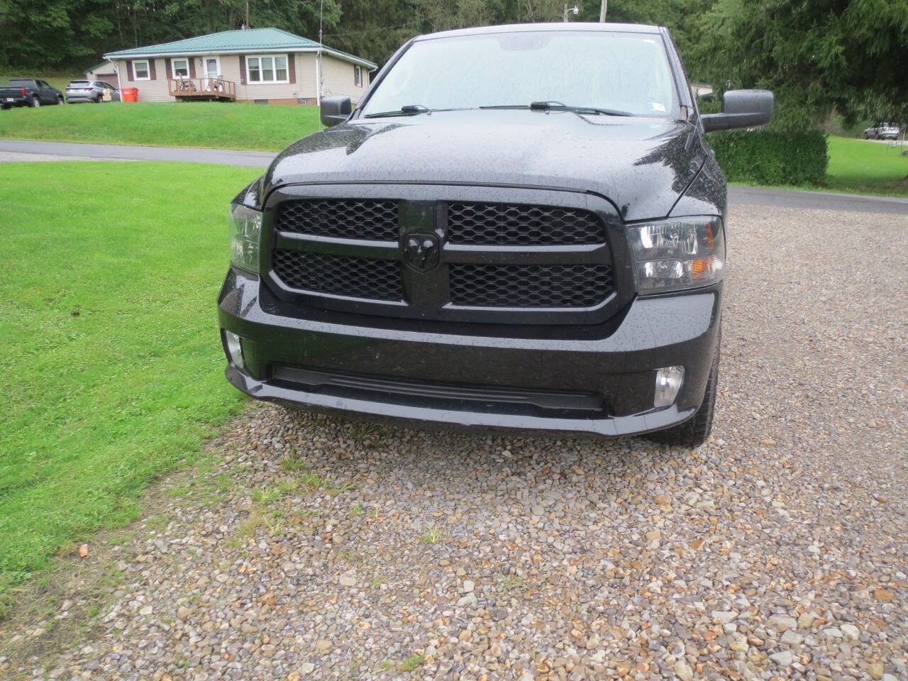 Used 2018 RAM 1500 Express w/ Black Ram 1500 Express Group AWD/4WD image 3