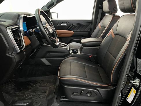 Certified 2024 GMC Canyon AT4 w/ Technology Package AWD/4WD image 8