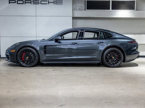 Used 2019 Porsche Panamera GTS image 2