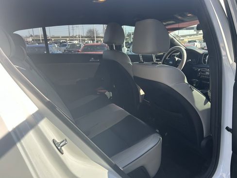 Used 2018 Kia Sportage EX w/ EX Sport Appearance Package image 4