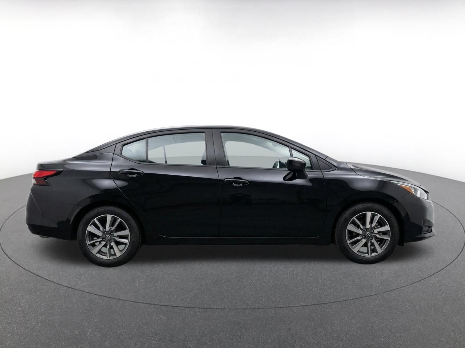 Used 2025 Nissan Versa SV FWD image 12
