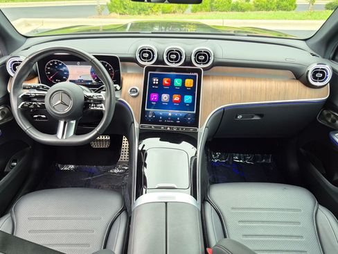 Certified 2025 Mercedes-Benz GLC 300 4MATIC image 29