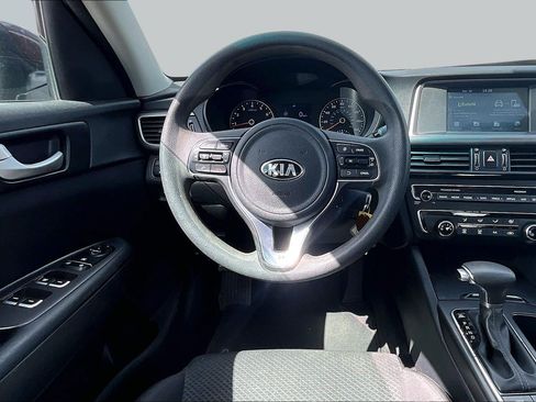 Used 2018 Kia Optima LX FWD image 5