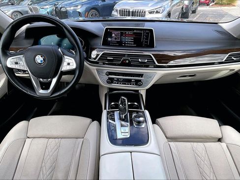 Used 2020 BMW 750i xDrive 750i xDrive w/ Executive Package image 15