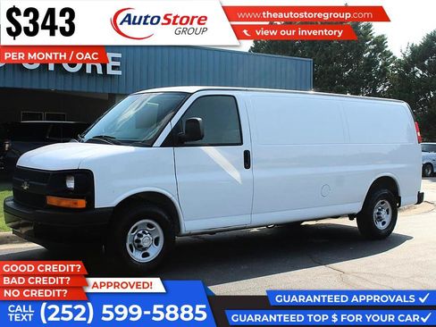 Used 2017 Chevrolet Express 2500 Extended RWD image 2