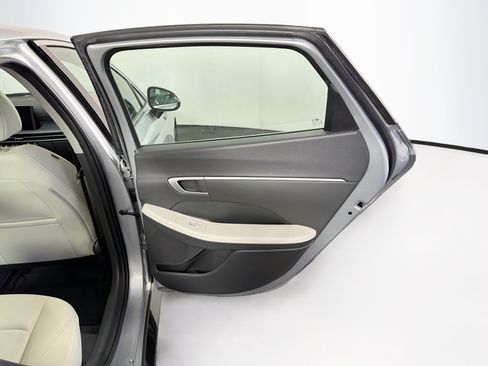 Used 2025 Hyundai Sonata SEL FWD image 31