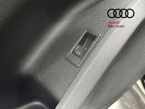 Used 2025 Audi Q5 2.0T Premium image 30