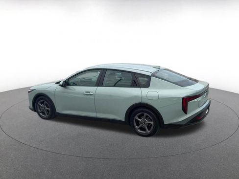 Used 2025 Kia K4 LXS image 10