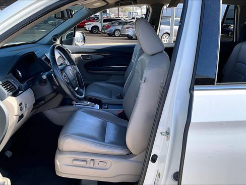 Used 2016 Honda Pilot Touring image 8