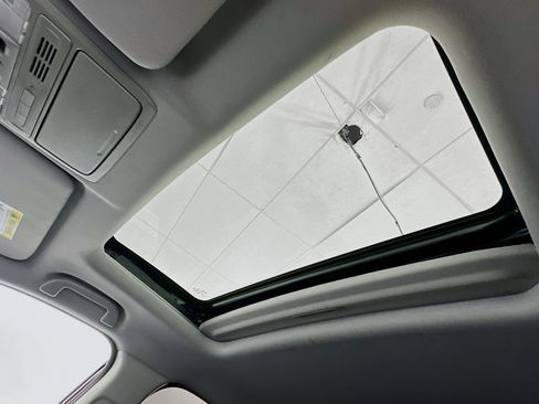 Used 2019 Honda CR-V Touring image 25