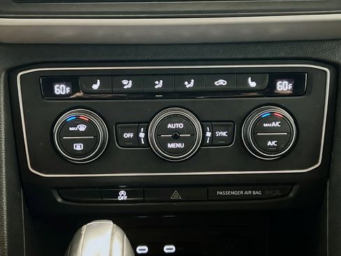 Used 2021 Volkswagen Atlas Cross Sport SE FWD image 11
