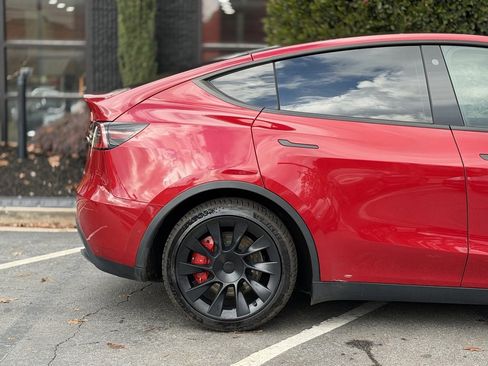 Used 2021 Tesla Model Y Long Range image 20