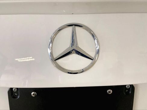 Used 2024 Mercedes-Benz C 300 Sedan image 32