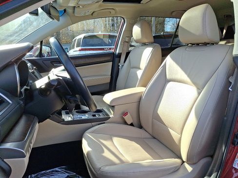 Used 2017 Subaru Outback 2.5i Limited image 11