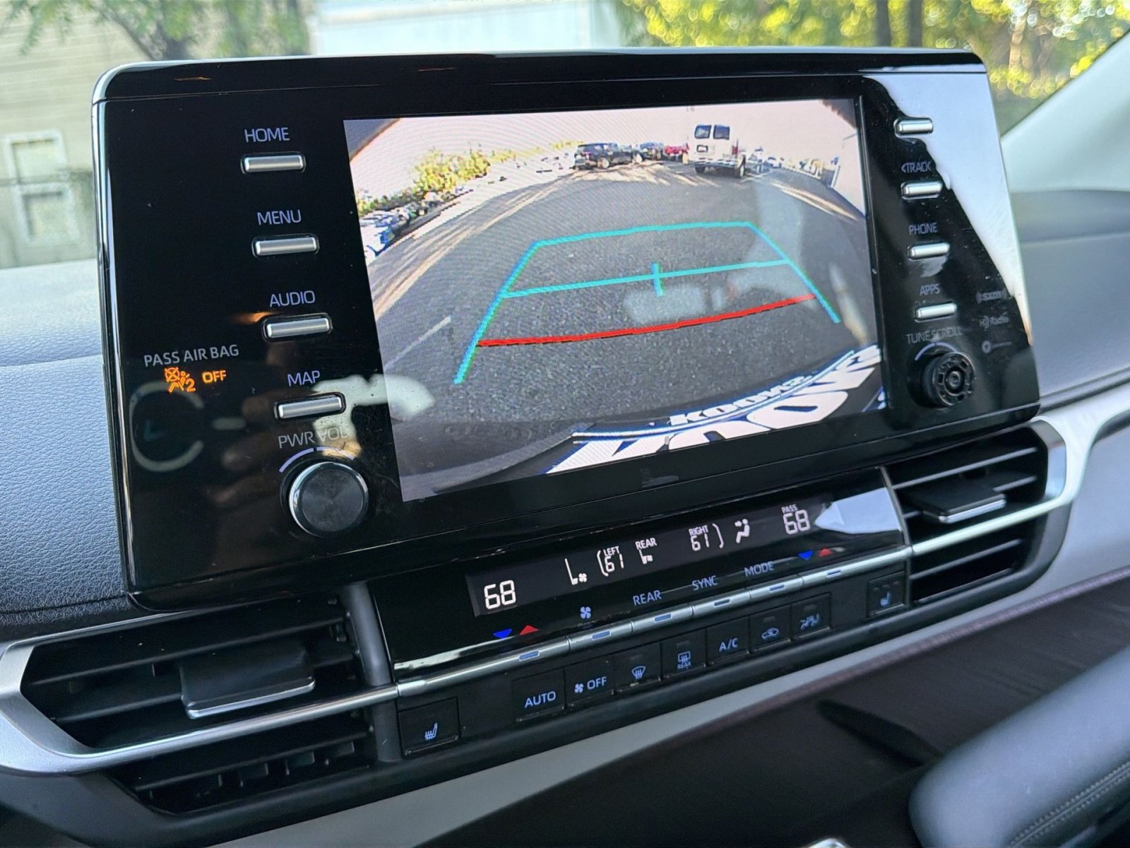 Used 2022 Toyota Sienna XLE AWD/4WD image 20