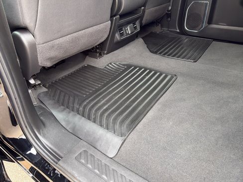 Used 2025 Chevrolet Silverado 1500 LT image 43