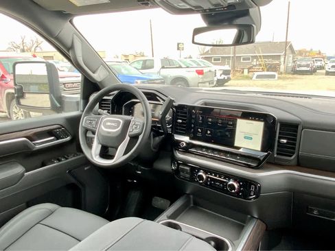 New 2026 GMC Sierra 3500 SLT image 41