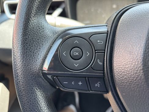 Certified 2025 Toyota Corolla LE FWD image 18