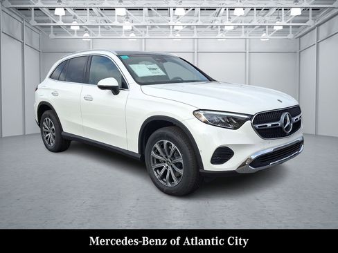Certified 2026 Mercedes-Benz GLC 300 4MATIC image 1