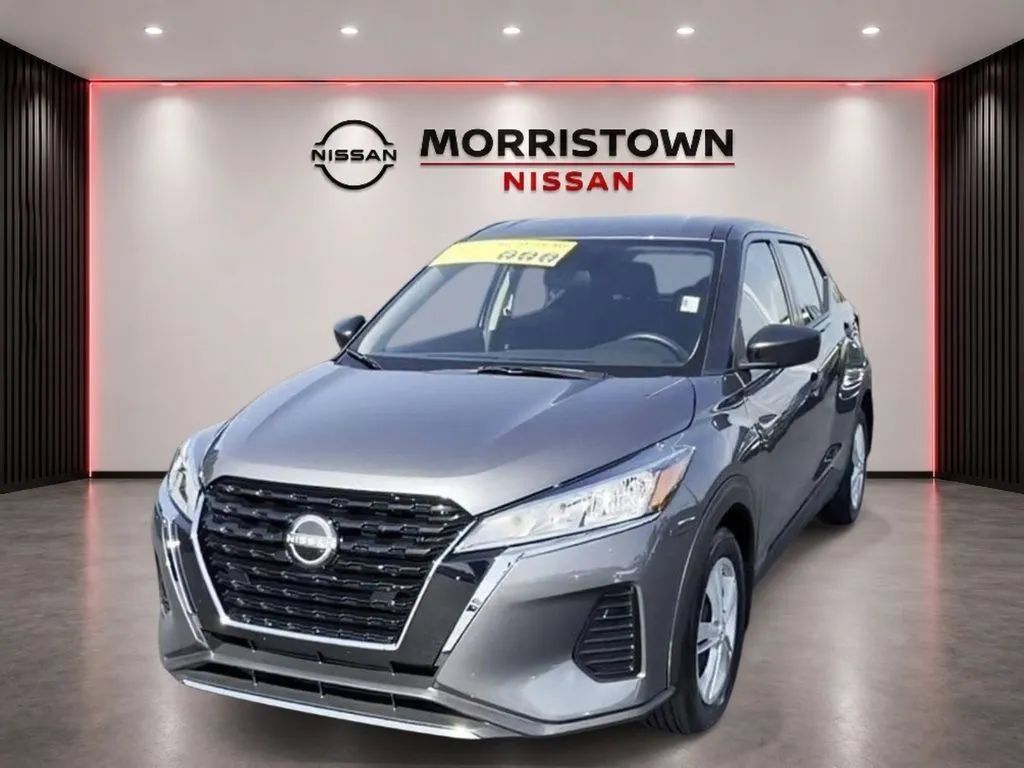 Used 2025 Nissan Kicks Play S FWD image 5