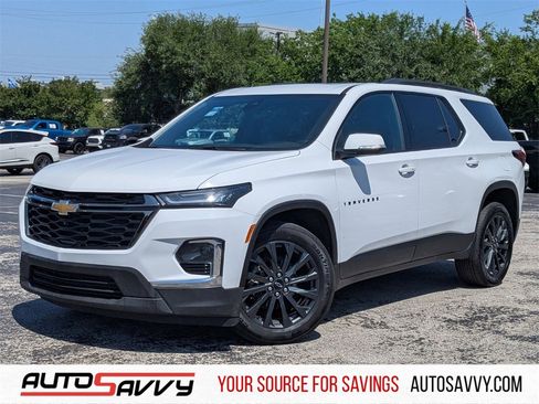 Used 2022 Chevrolet Traverse RS image 1
