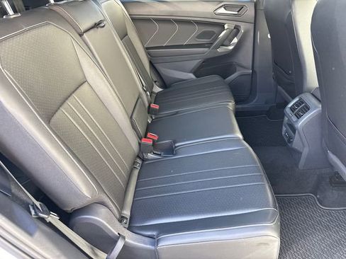 Certified 2023 Volkswagen Tiguan SE R-Line image 24