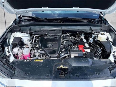 Used 2025 Toyota Grand Highlander FWD image 9