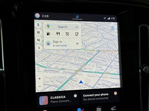 Certified 2025 Volvo XC40 B5 Core image 21