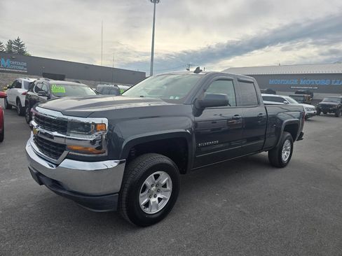 Used 2018 Chevrolet Silverado 1500 LT AWD/4WD image 3