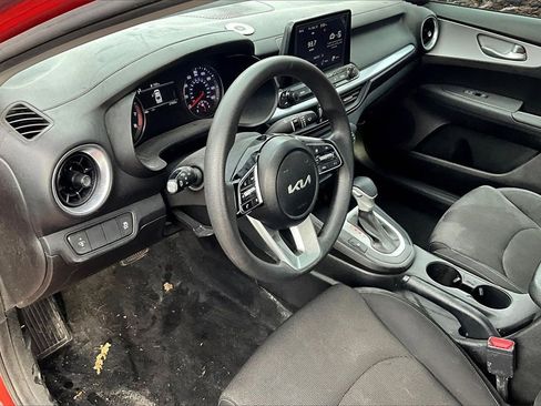 Used 2023 Kia Forte LXS image 12