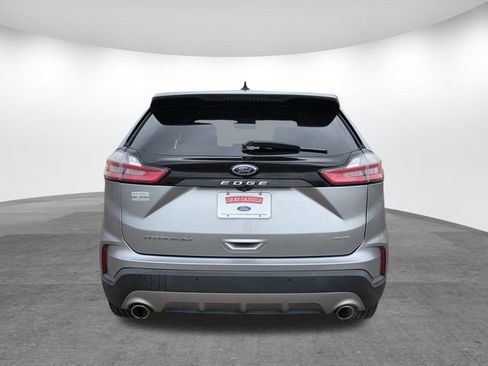 Certified 2022 Ford Edge Titanium image 5