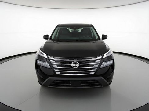 Used 2025 Nissan Rogue SV FWD image 2
