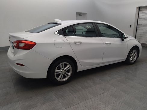 Used 2017 Chevrolet Cruze LT FWD image 10