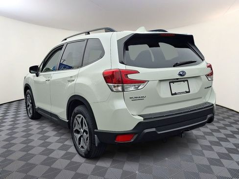Used 2020 Subaru Forester Premium AWD/4WD image 7