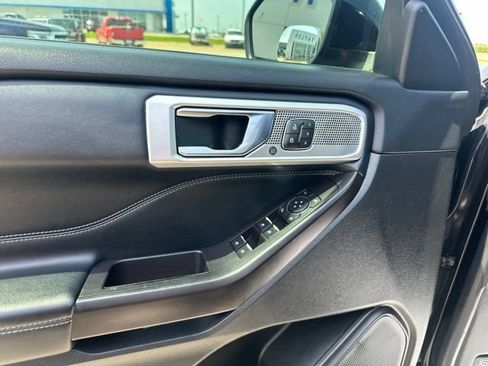 Used 2020 Ford Explorer Limited RWD image 37