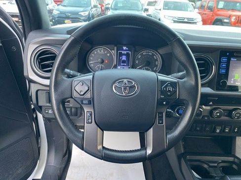 Used 2019 Toyota Tacoma TRD Sport image 25