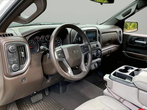 Used 2021 Chevrolet Silverado 1500 RST w/ Z71 Off-Road Package AWD/4WD image 19