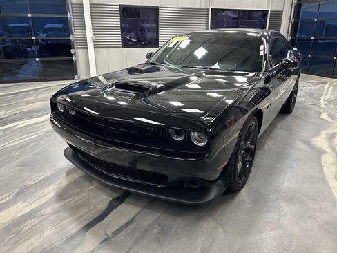 Used 2023 Dodge Challenger R/T w/ Blacktop Package image 5