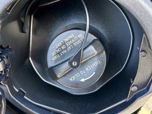 Certified 2024 Jeep Wrangler Rubicon w/ XTREMEE 35" Tire Package image 7