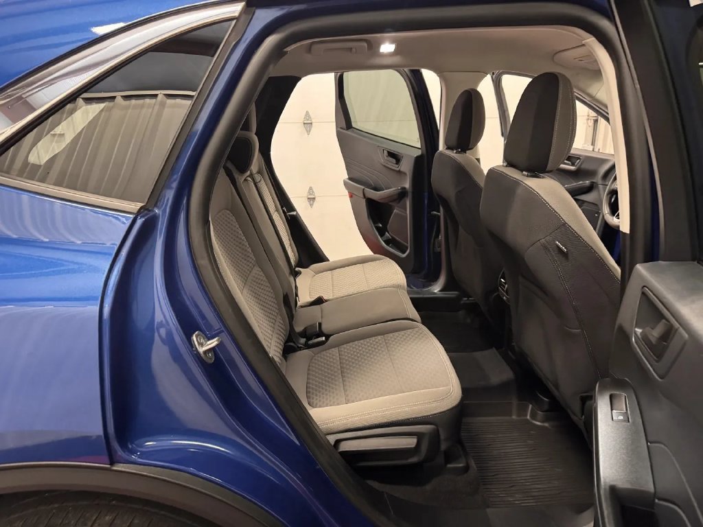 Used 2022 Ford Escape SE w/ Convenience Package AWD/4WD image 46