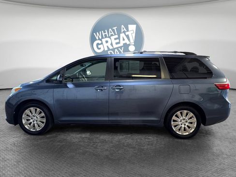 Used 2015 Toyota Sienna LE AWD/4WD image 7