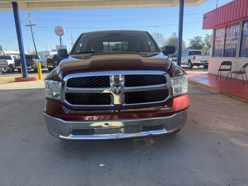 Used 2018 RAM 1500 Classic SLT image 8