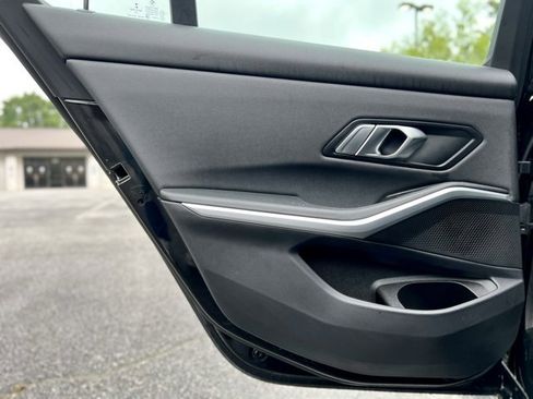 Used 2020 BMW 330i xDrive Sedan w/ Convenience Package image 18