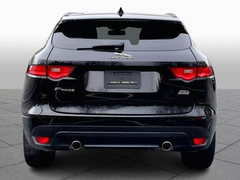 Used 2017 Jaguar F-PACE R-Sport image 4