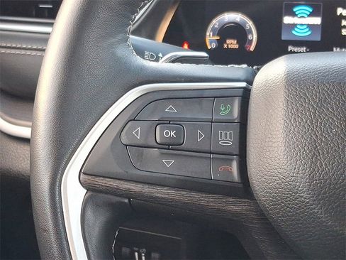 Used 2022 Jeep Grand Cherokee Limited image 22