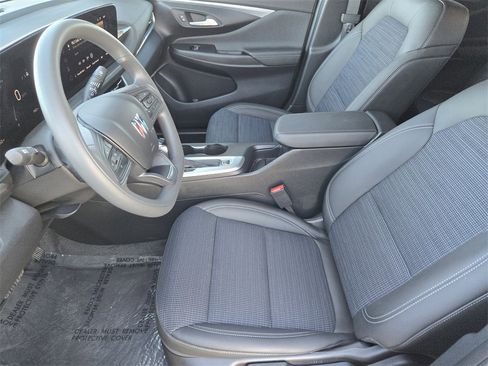 Used 2026 Buick Envista Preferred image 8