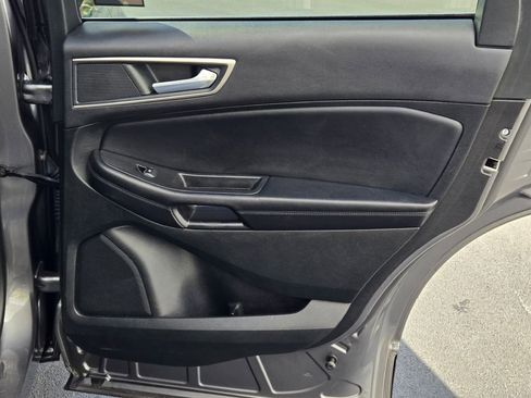 Certified 2022 Ford Edge SEL image 8